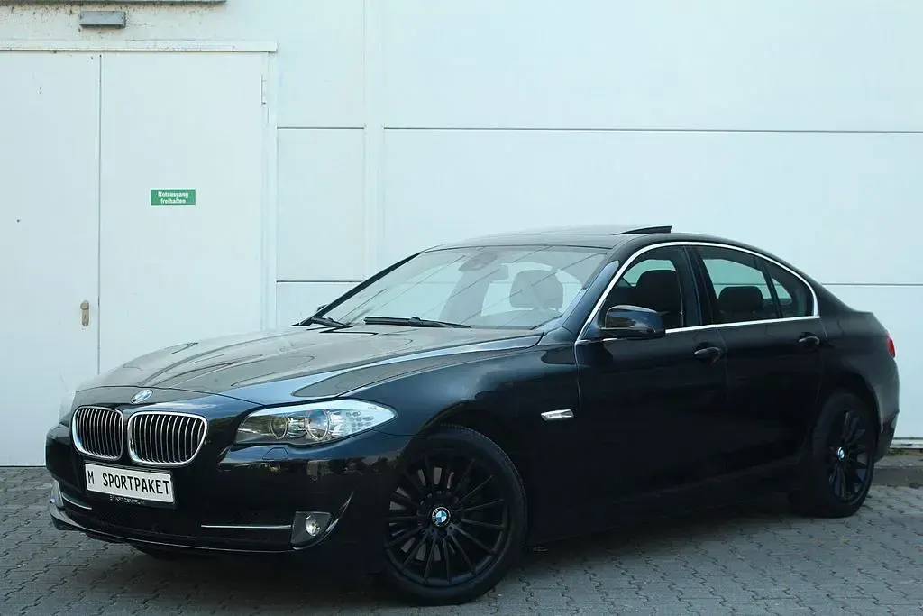 Gebraucht BMW 530 M Sport 258 PS (189 kW) 2012 Schwarz Limousine
