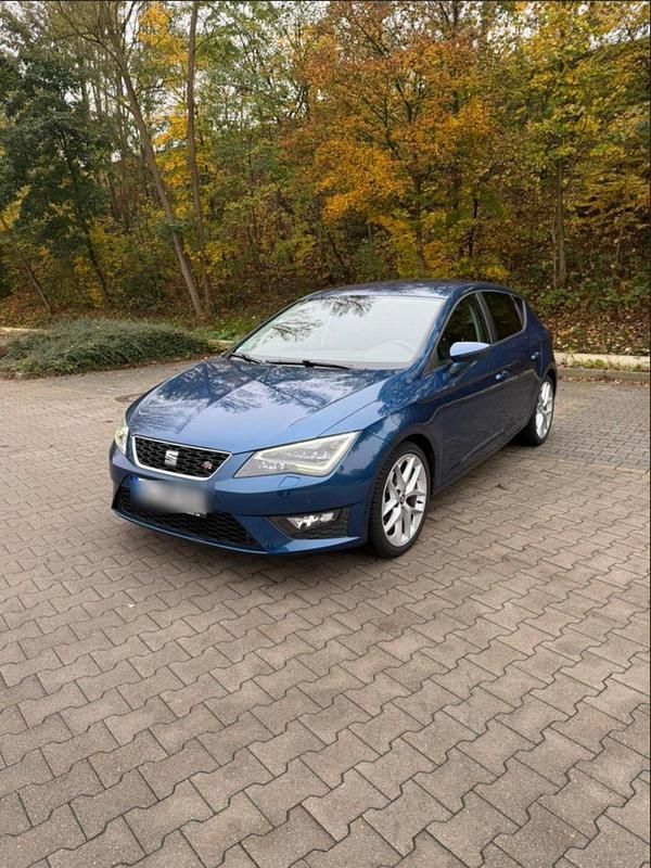 Blau Gebraucht 2015 Seat Leon FR Limousine | 11.000 € - Bild 1/4
