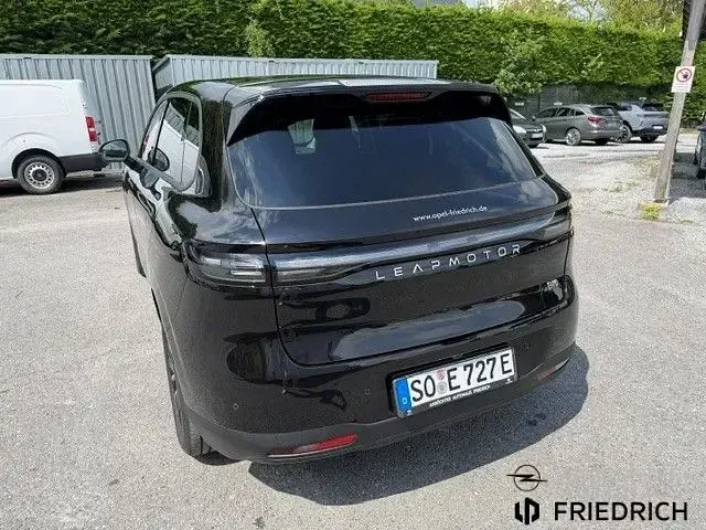 Neu Leapmotor B10 160 kW (218 PS) 2026 Schwarz SUV