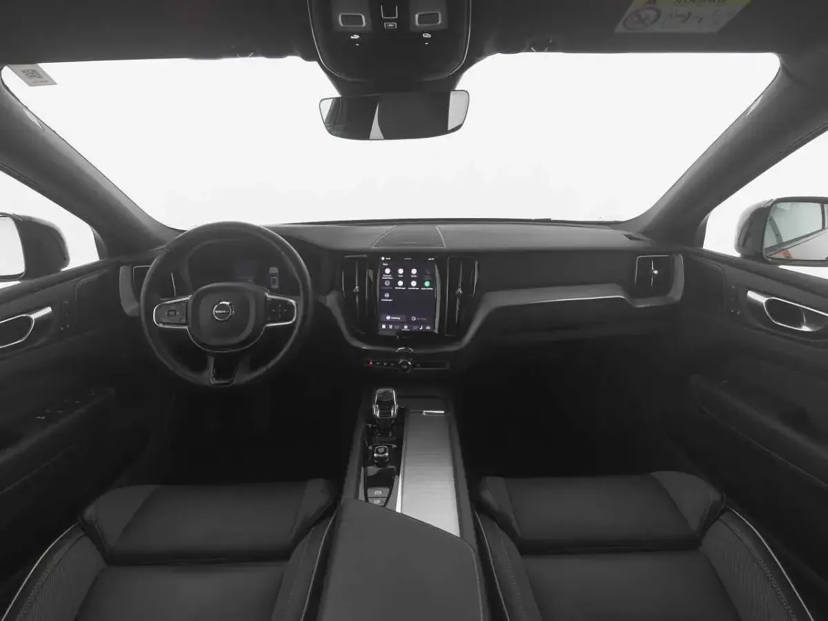 Gebraucht Volvo XC60 145 PS (106 kW) 2023 SUV