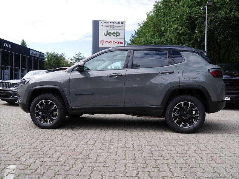 Gebraucht Jeep Compass 241 PS (177 kW) 2022 Grau SUV