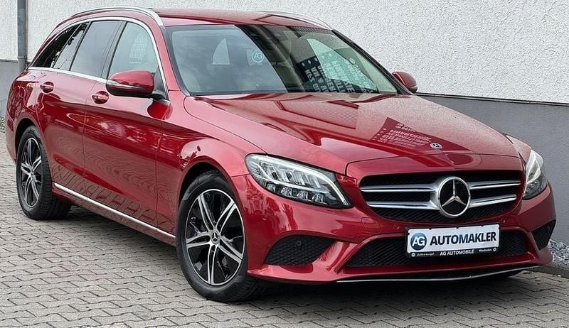 Rot Gebraucht 2021 Mercedes C220 Avantgarde Limousine | 24.900 € (Superpreis) - Bild 1/4