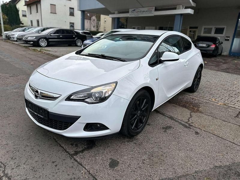 Weiß Gebraucht 2012 Opel Astra GTC Edition Coupé | 5.290 € - Bild 1/4