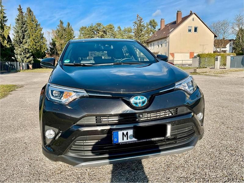Braun Gebraucht 2018 Toyota RAV4 Hybrid Executive SUV | 22.950 € (Fairer Preis) - Bild 1/4