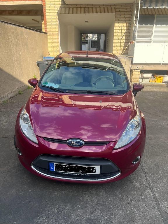 Rot Gebraucht 2009 Ford Fiesta Ghia Kleinwagen | 2.350 € (Fairer Preis) - Bild 1/4