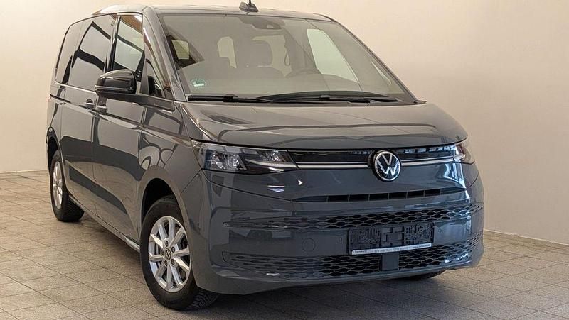 Second-hand VW Multivan 136 CP (100 kW) 2022 Gri Monovolum
