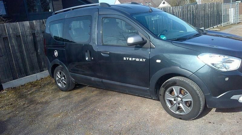 Gebraucht Dacia Dokker Stepway 116 PS (85 kW) 2019 Grau Van / Kleinbus