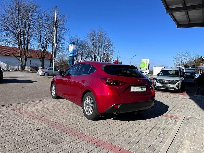 Gebraucht Mazda 3 Nakama 120 PS (88 kW) 2016 Rot Limousine