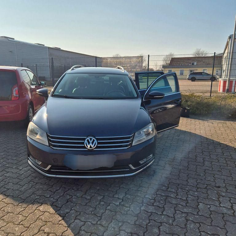 Gebraucht VW Passat Highline 105 PS (77 kW) 2010 Blau Kombi