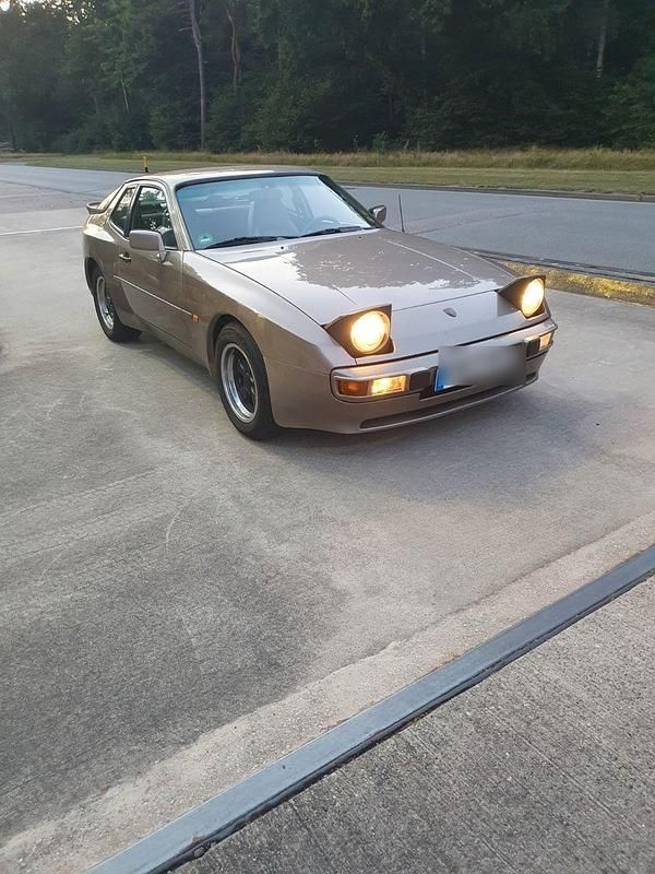 Gold Gebraucht 1984 Porsche 944 Coupé | 18.999 € - Bild 1/4