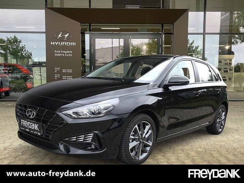 Phantom black Gebraucht 2023 Hyundai i30 Trend Limousine | 19.999 € (Guter Preis) - Bild 1/4