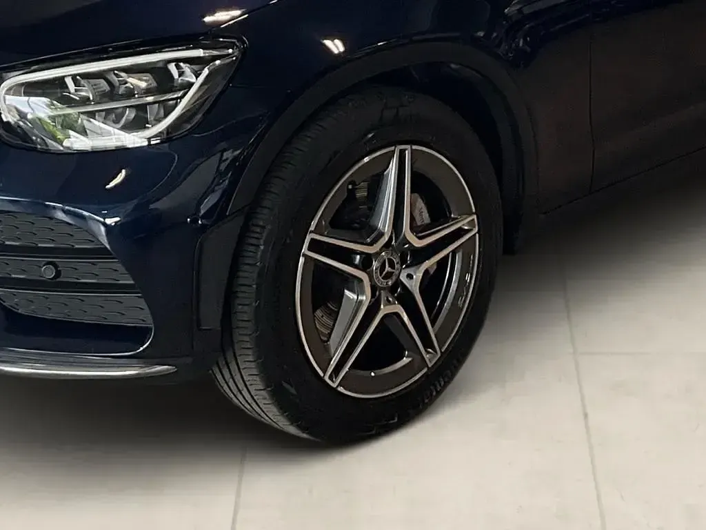 Gebraucht Mercedes GLC200 AMG 197 PS (144 kW) 2021 Blau SUV