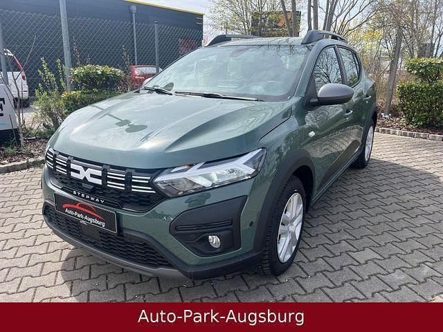 Gebraucht Dacia Sandero Expression 91 PS (66 kW) 2023 Grau SUV