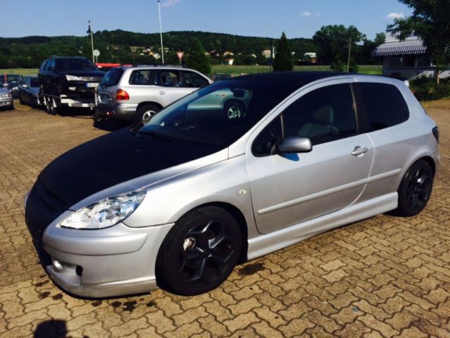 Silber metallic Gebraucht 2002 Peugeot 307 Limousine | 2.999 € (Teuer) - Bild 1/4