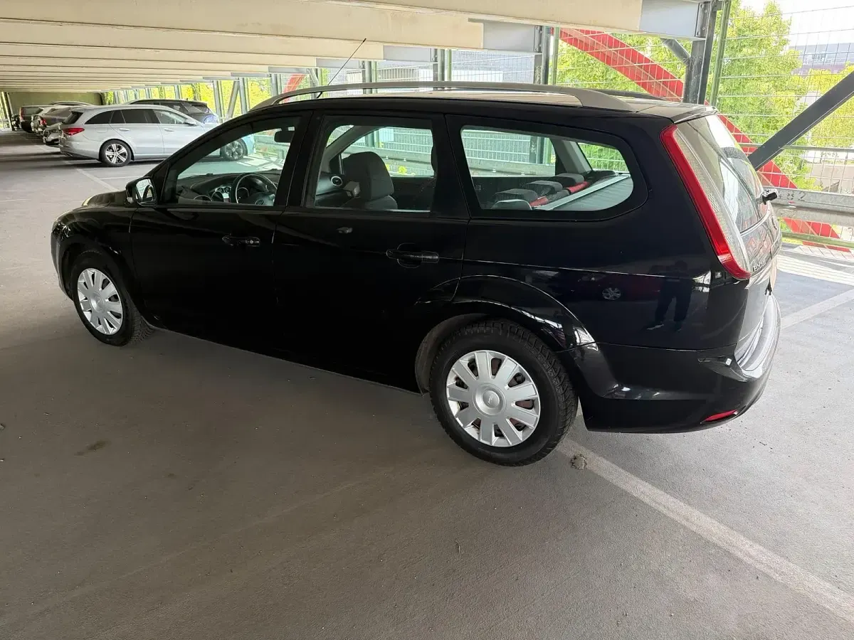 Gebraucht Ford Focus Sport 115 PS (84 kW) 2009 Schwarz Kombi