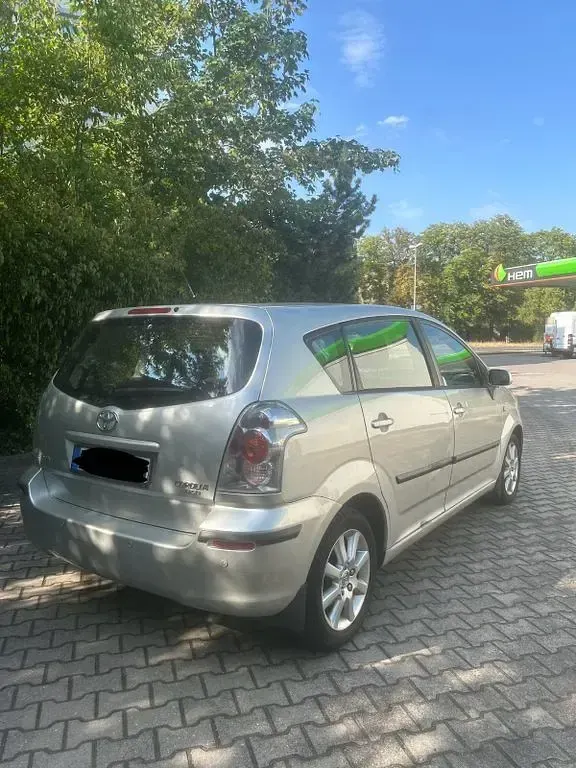 Gebraucht Toyota Corolla Verso 129 PS (94 kW) 2006 Silber Van / Kleinbus