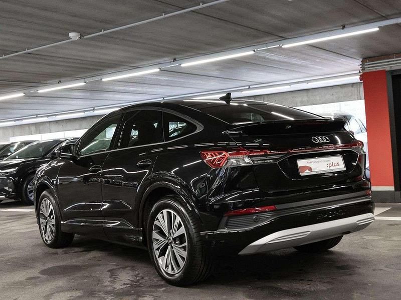 Gebraucht Audi Q4 e-tron S-Line 150 kW (204 PS) 2023 Mythosschwarz metallic SUV
