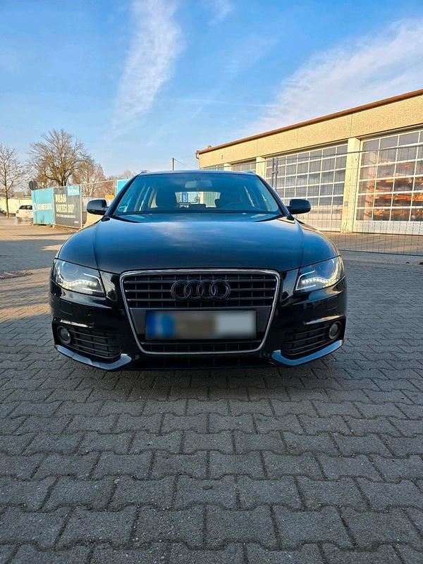 Używany Audi A4 170 KM (125 kW) 2010 Czarny Kombi