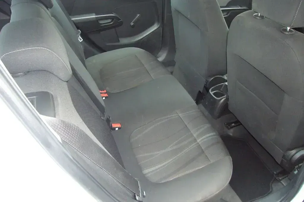 Używany Chevrolet Aveo 86 KM (63 kW) 2013 Biały Sedan/Limuzyna