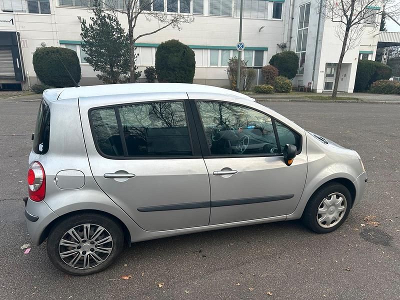 Silber Gebraucht 2007 Renault Modus Van / Kleinbus | 3.000 € (Etwas zu teuer) - Bild 1/4