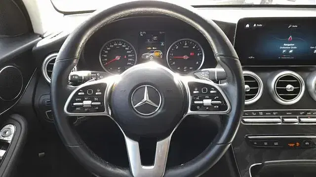Gebraucht Mercedes GLC200 Business 163 PS (119 kW) 2021 Polarweiß polarweiß SUV