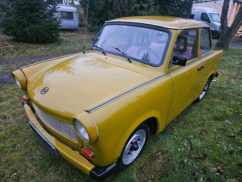 Grün Gebraucht 1987 Trabant 601 Limousine | 4.000 € - Bild 1/4