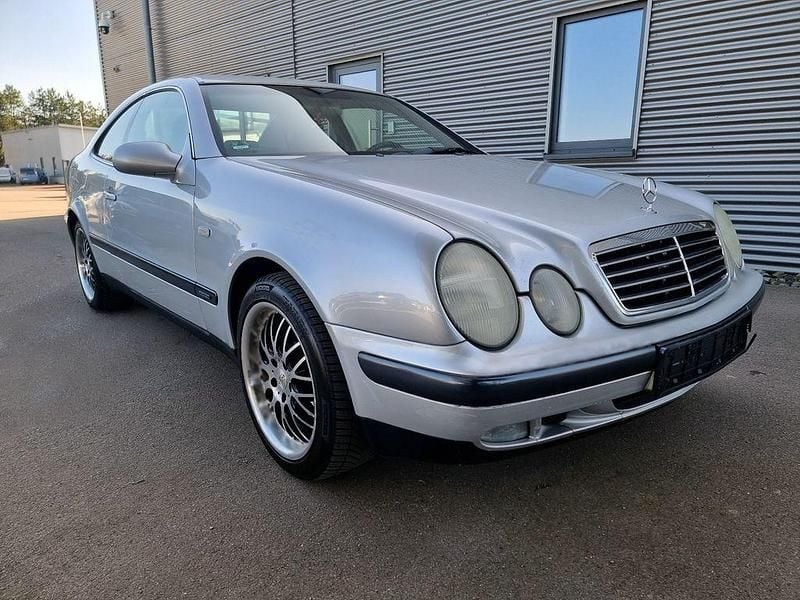 Gebraucht Mercedes CLK200 Elegance 136 PS (100 kW) 1998 Silber