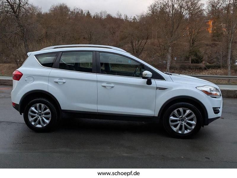 Gebraucht Ford Kuga Titanium 140 PS (102 kW) 2012 Weiß SUV