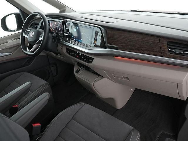 Gebraucht VW Multivan Style 150 PS (110 kW) 2024 Copper bronze Van