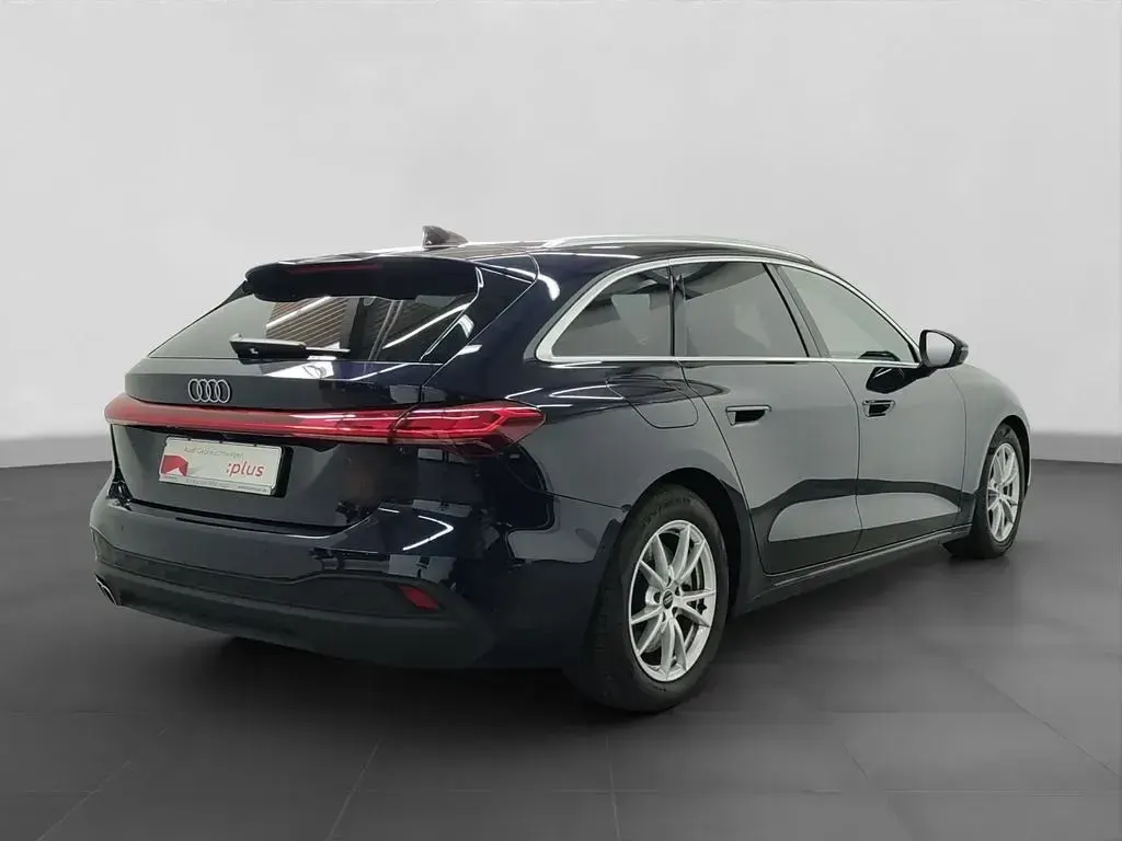Gebraucht Audi A5 S-Line 204 PS (150 kW) 2025 Blau Kombi