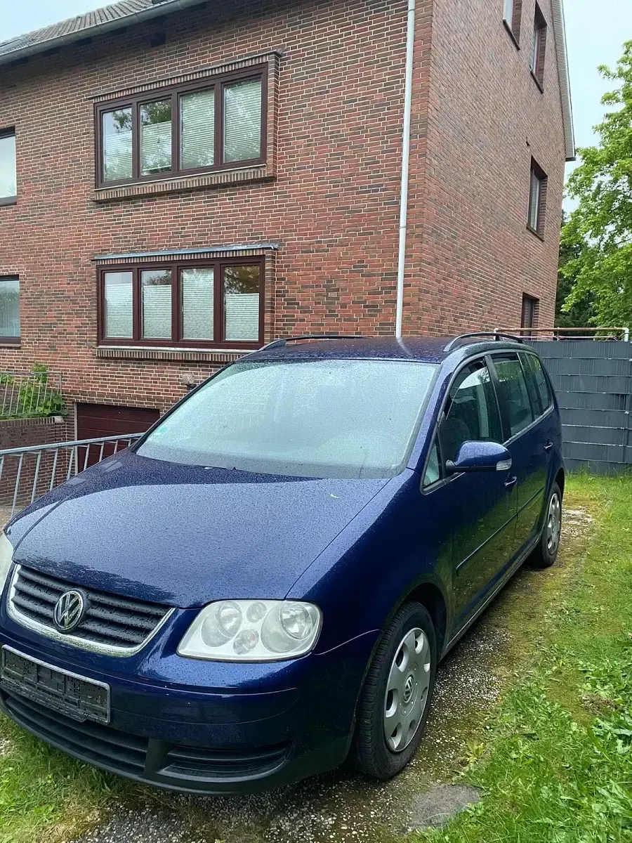 Usata VW Touran 102 CV (75 kW) 2006 Blu Monovolume