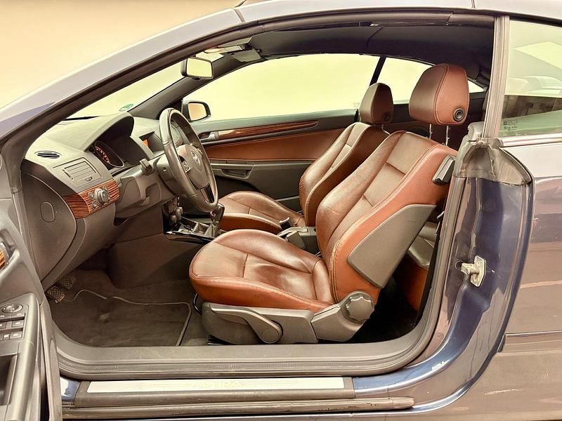 Gebraucht Opel Astra Cabriolet 140 PS (102 kW) 2008 Grau Cabrio