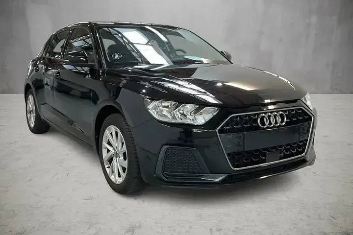 Gebraucht Audi A1 Sportback Advanced 110 PS (80 kW) 2023 Mythosschwarz metallic Kleinwagen