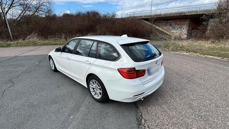 Gebraucht BMW 320 Sport Line 184 PS (135 kW) 2015 Weiß Kombi