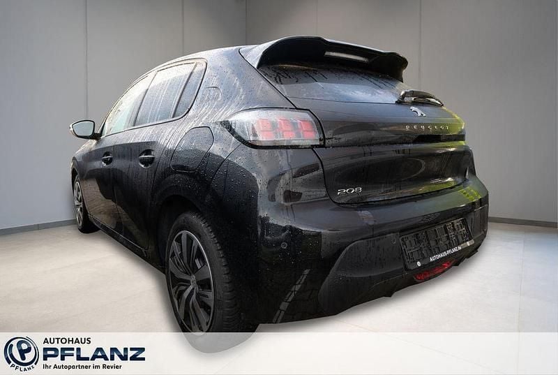 Gebraucht Peugeot 208 Active 101 PS (74 kW) 2023 Schwarz Kleinwagen