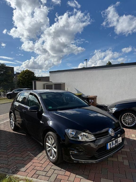 Schwarz Gebraucht 2015 VW Golf VII LOUNGE Limousine | 10.600 € (Fairer Preis) - Bild 1/4