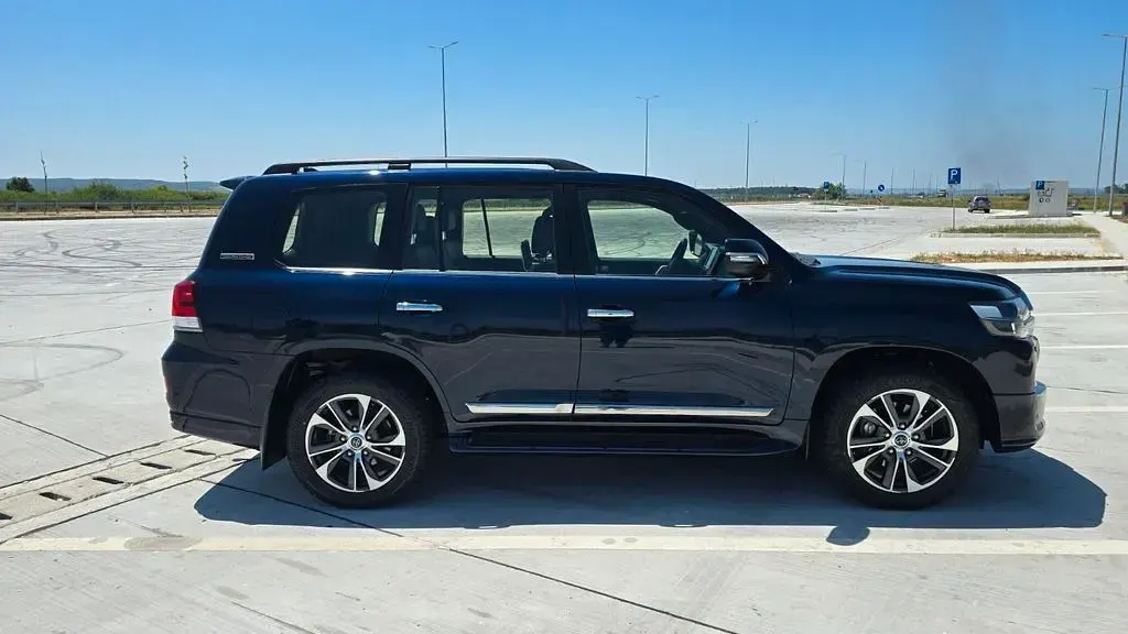 Gebraucht Toyota Land Cruiser Executive 309 PS (227 kW) 2020 Blau SUV