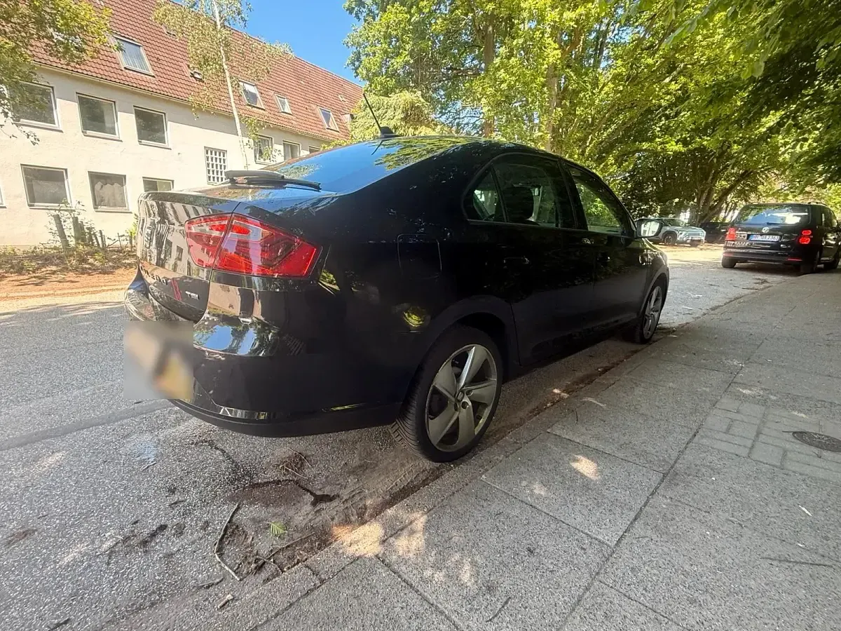 Gebraucht Seat Toledo 103 PS (75 kW) 2016 Schwarz Kleinwagen