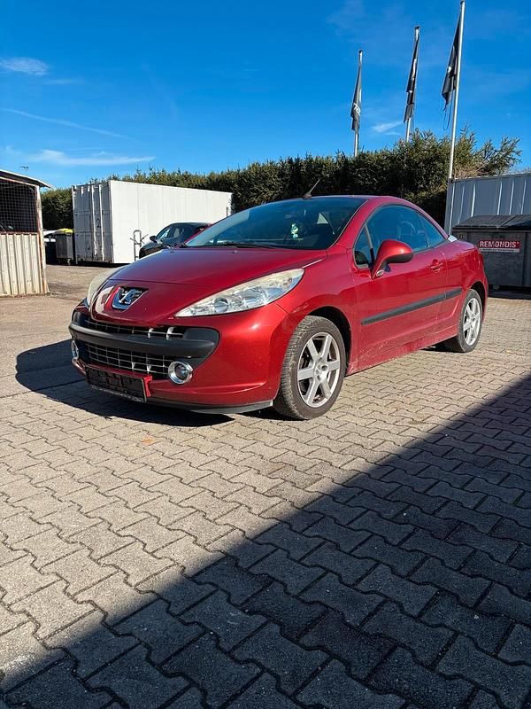 Rot Gebraucht 2007 Peugeot 207 CC Cabrio | 1.800 € (Guter Preis) - Bild 1/4