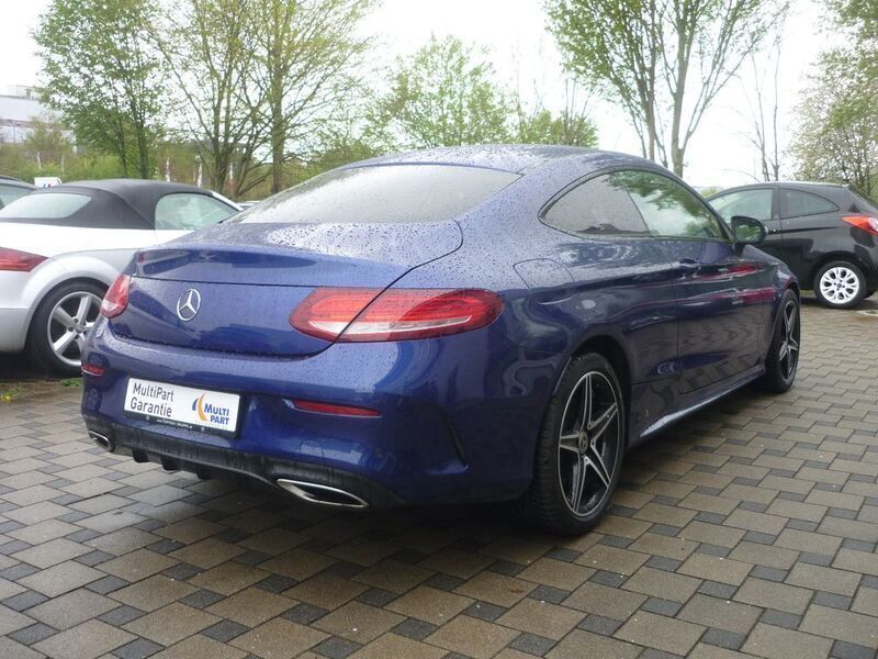 Gebraucht Mercedes C300 AMG line 245 PS (180 kW) 2017 Blau Coupé