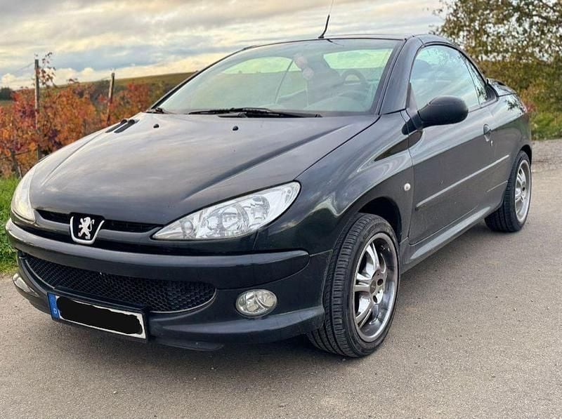 Gebraucht Peugeot 206 CC 109 PS (80 kW) 2005 Schwarz Cabrio