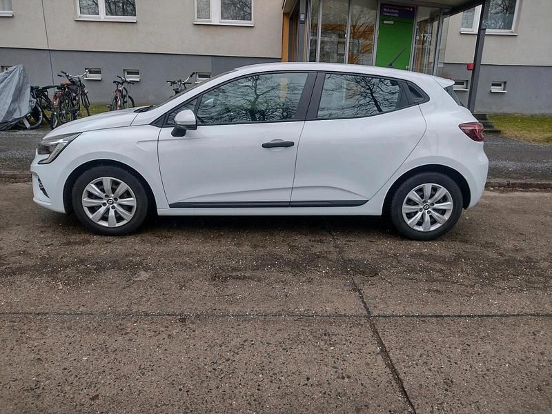 Gebraucht Renault Clio V 70 PS (51 kW) 2021 Weiß Kleinwagen