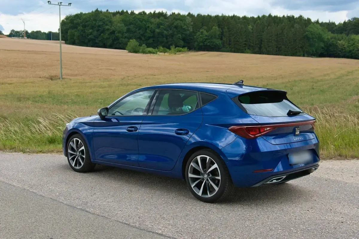 Gebraucht Seat Leon FR 150 PS (110 kW) 2020 Blau Limousine