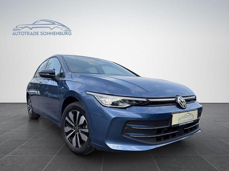 Blau Gebraucht 2025 VW Golf VIII Goal Limousine | 28.990 € (Superpreis) - Bild 1/4