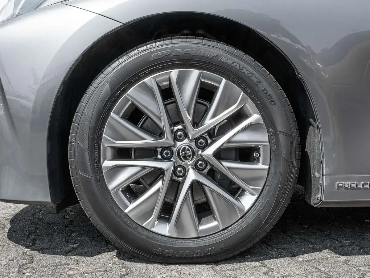 Gebraucht Toyota Mirai Executive 182 PS (133 kW) 2020 Palladiumsilber Limousine