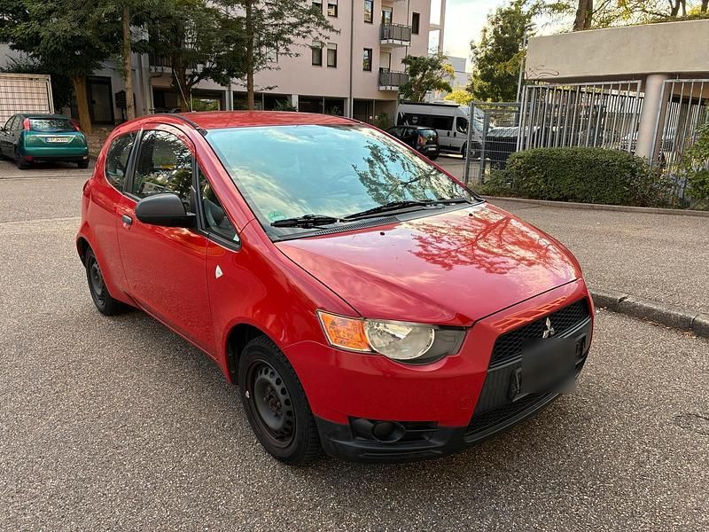 Rot Gebraucht 2009 Mitsubishi Colt Inform Kleinwagen | 2.090 € (Superpreis) - Bild 1/4