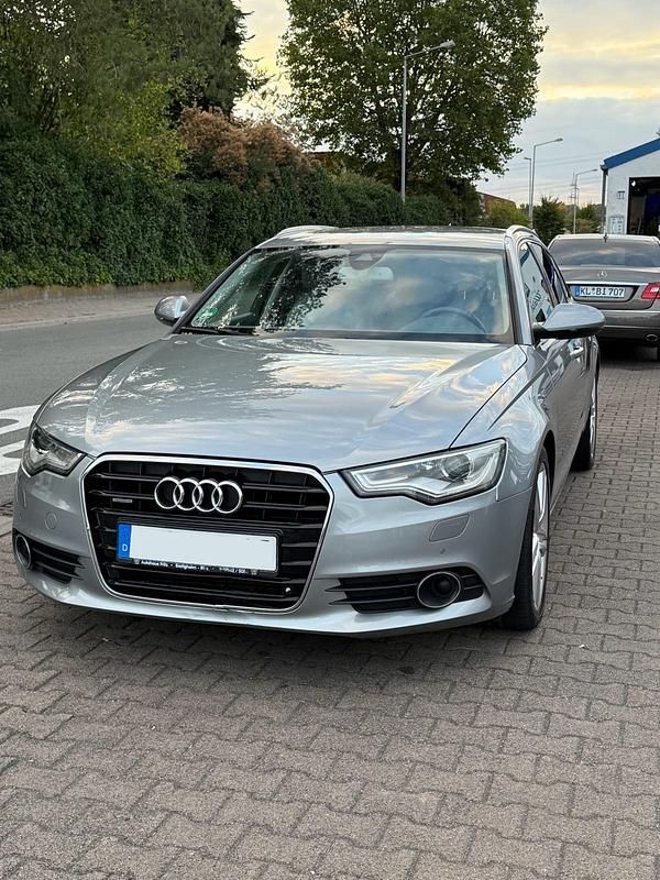 Grau Gebraucht 2012 Audi A6 Kombi | 8.800 € (Superpreis) - Bild 1/1