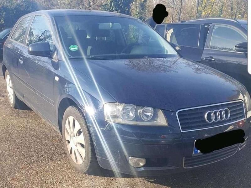 Gebraucht Audi A3 Ambiente 116 PS (85 kW) 2004 Blau Limousine
