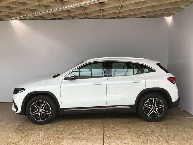 Gebraucht Mercedes EQA300 Advanced 167 kW (228 PS) 2023 Digitalweiß SUV