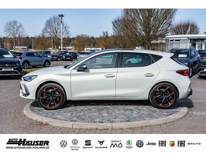 Neu Cupra Leon VZ 300 PS (220 kW) 2025 Grau Limousine
